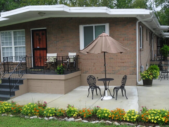 3301 Batavia St, Unit AptB