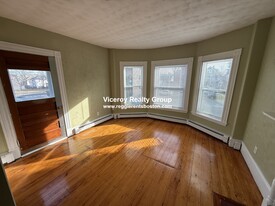 15 Maxwell St, Unit #2