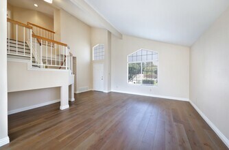 10205 Single Oak Dr in Bakersfield, CA - Building Photo - Building Photo