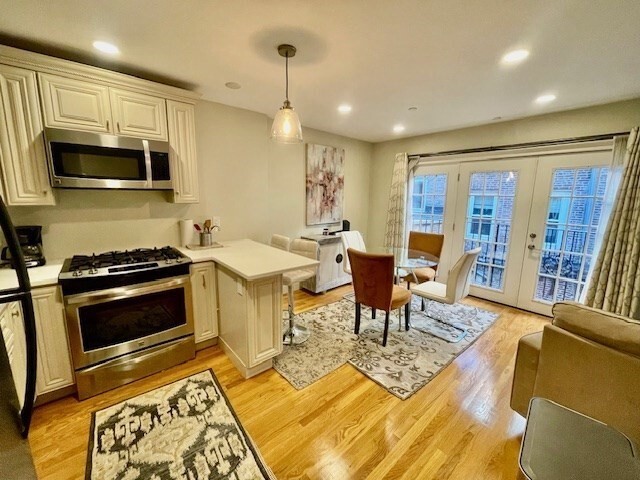 17R Clark St, Unit 4 in Boston, MA - Foto de edificio