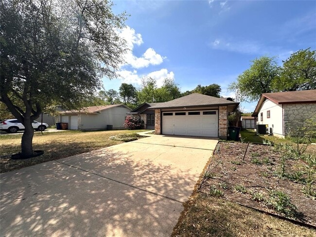 2711 Wilcrest Dr in Austin, TX - Building Photo - Building Photo