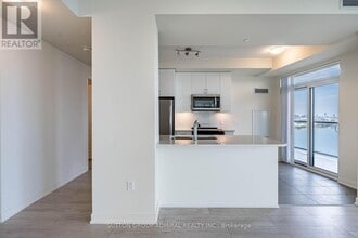 38 Annie Craig Dr in Toronto, ON - Building Photo - Building Photo