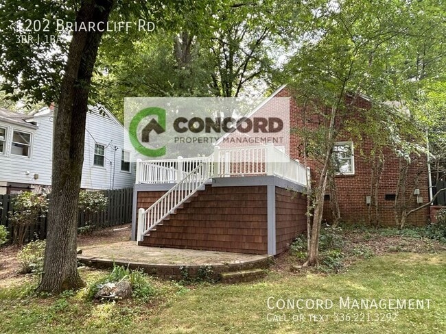 1202 Briarcliff Rd in Greensboro, NC - Building Photo - Building Photo