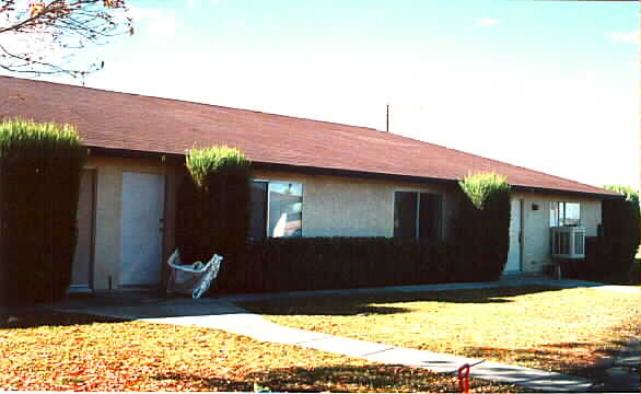 15671 Sueno Ln in Victorville, CA - Building Photo - Building Photo