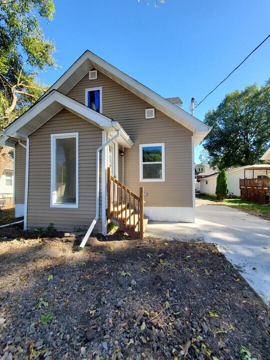 1623 48th St in Des Moines, IA - Building Photo