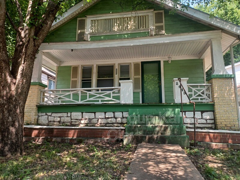 2445 Cypress Ave in Kansas City, MO - Building Photo