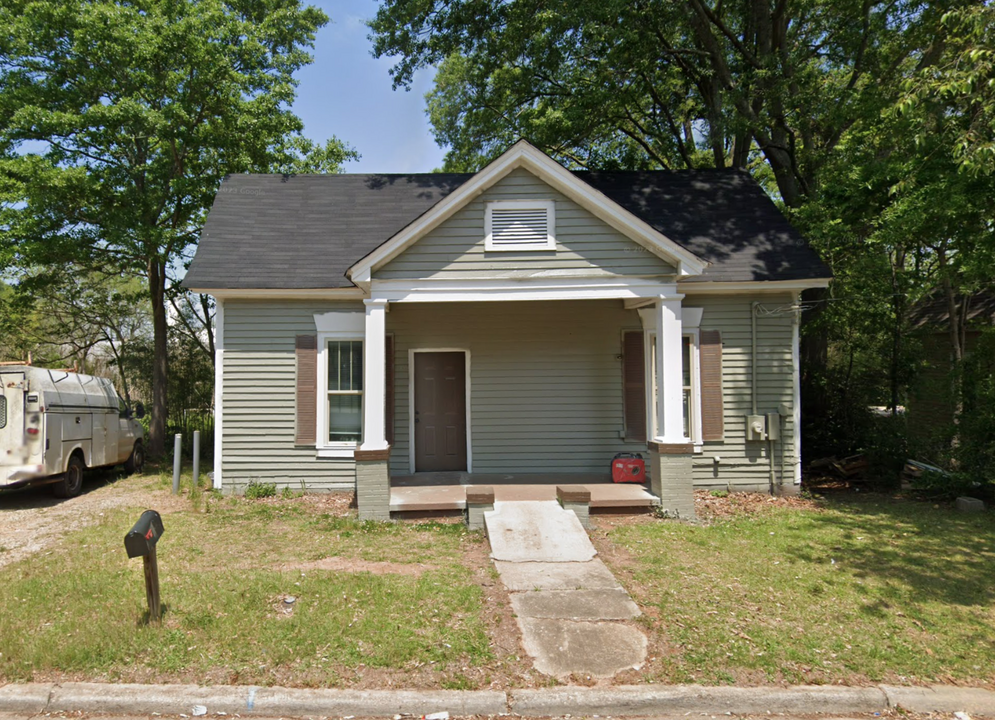 811 Ray St in Griffin, GA - Building Photo