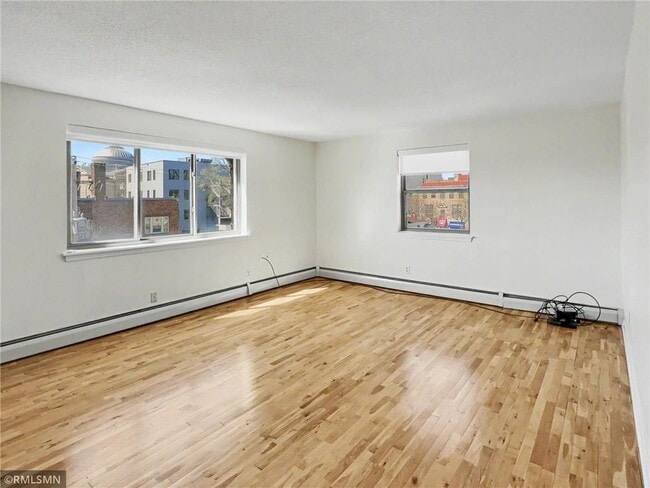 2727 W 43rd St in Minneapolis, MN - Building Photo - Building Photo