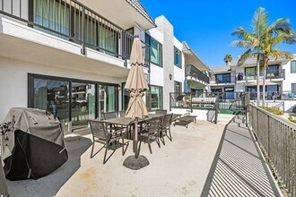 235 Avenida Lobeiro in San Clemente, CA - Building Photo - Building Photo