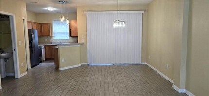 11012 Black Swan Ct in Seffner, FL - Building Photo - Building Photo