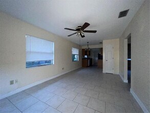 409 W Sadie St in Brandon, FL - Building Photo - Building Photo