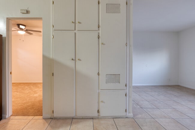 15741 Blaine Ave in Bellflower, CA - Building Photo - Building Photo