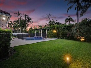 12401 SW 77th St in Miami, FL - Building Photo - Building Photo