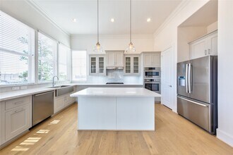 3403 Timbergrove Oaks St in Houston, TX - Foto de edificio - Building Photo