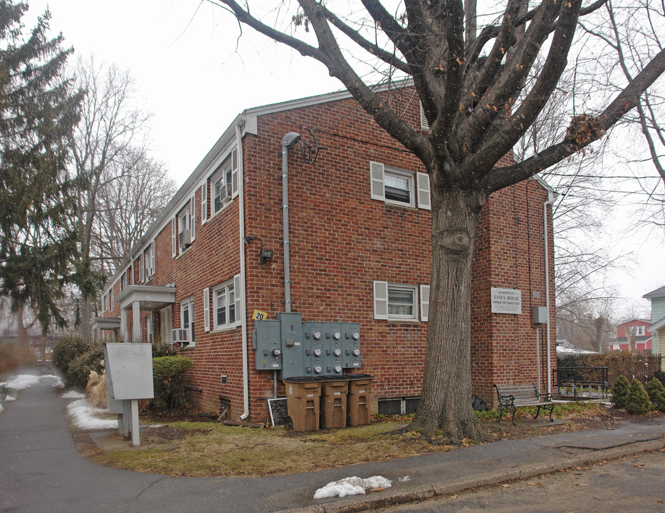 Essex House Condominiums in Stamford, CT - Building Photo