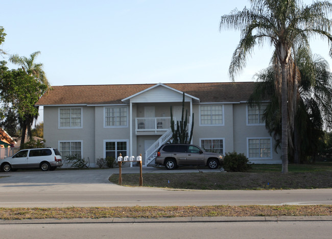 5021 Coronado Pky in Naples, FL - Building Photo - Building Photo