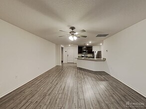 6130 Dolostone Dr in Lakeland, FL - Building Photo - Building Photo