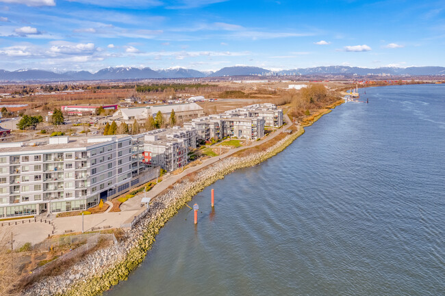 Riverport Flats R4 in Richmond, BC - Building Photo - Building Photo