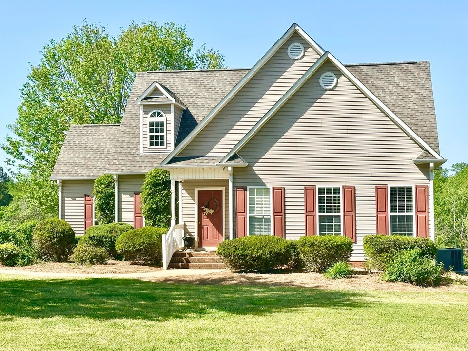 2366 Tuckaway Rd in Rock Hill, SC - Foto de edificio