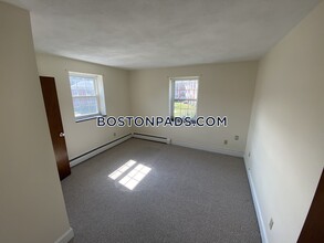 4 Brattle Dr in Arlington, MA - Building Photo - Building Photo