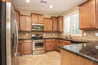 9238 W Meadow Dr in Peoria, AZ - Building Photo - Building Photo