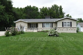 518 SE 3rd St in Lee's Summit, MO - Building Photo - Building Photo