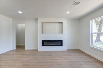 6725 Madrid St in Houston, TX - Building Photo - Building Photo