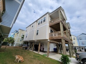 208A Bridgeview Ct in Surf City, NC - Building Photo - Building Photo