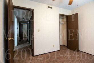 2203 Woodland Ave-Unit -Apt. 1 in Coffeyville, KS - Building Photo - Building Photo
