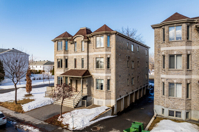 7569 André-Arnoux St in Montréal, QC - Building Photo - Building Photo