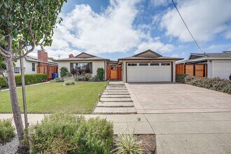 1338 Thais Ln in Hayward, CA - Building Photo - Building Photo