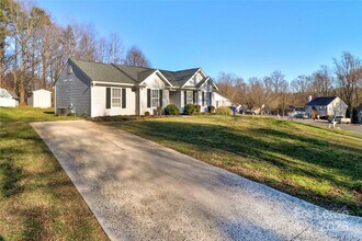 771 Rebecca Jane Dr in Mooresville, NC - Building Photo - Building Photo