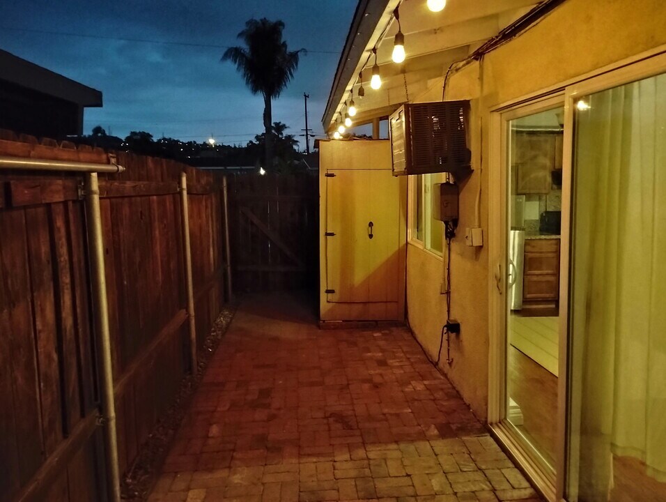 16315 Rochlen St in La Puente, CA - Building Photo