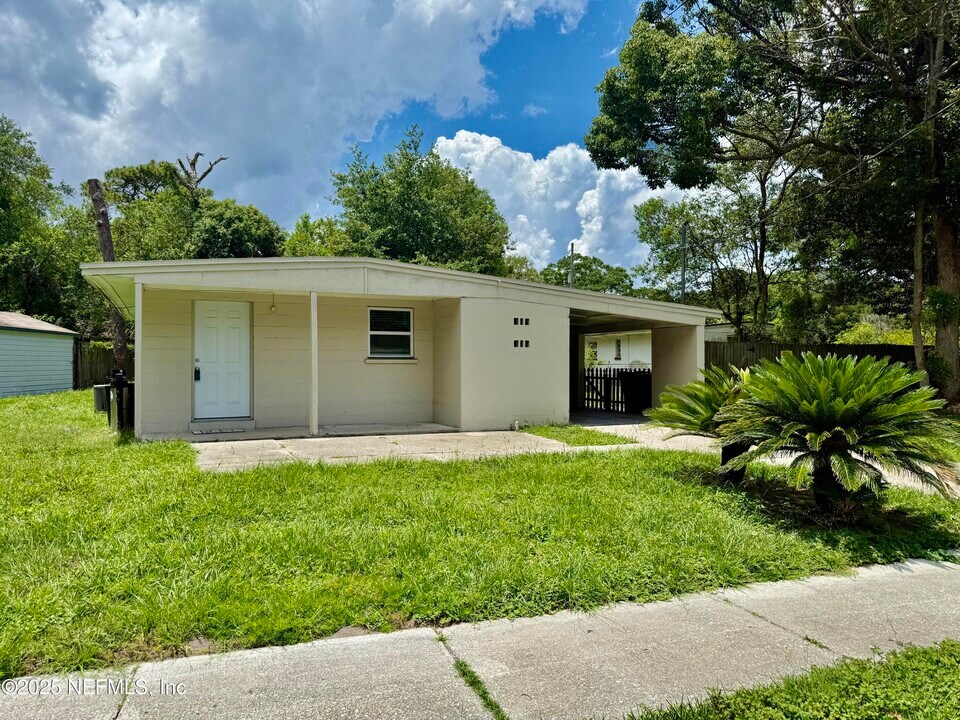 1914 Brookview Dr S in Jacksonville, FL - Building Photo