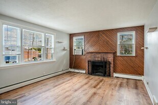 4234 Valley Rd in Drexel Hill, PA - Building Photo