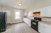 410 S Newkirk St photo'