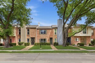 1011 Fountain View Dr in Houston, TX - Building Photo