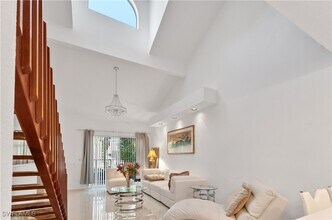 79 Emerald Woods Dr in Naples, FL - Foto de edificio - Building Photo