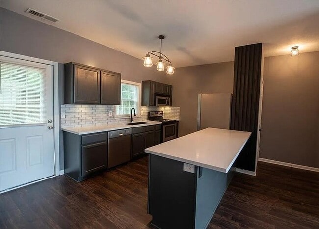 property at 25 Corinth Rd
