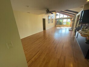 1074 Club House Blvd in New Smyrna Beach, FL - Building Photo - Building Photo