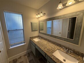 12331 Grove Meadow Dr in Stafford, TX - Building Photo - Building Photo