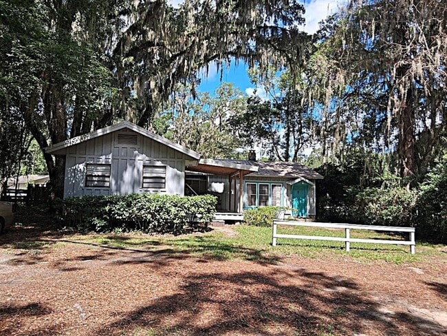 12 NW 24th St in Gainesville, FL - Building Photo - Building Photo