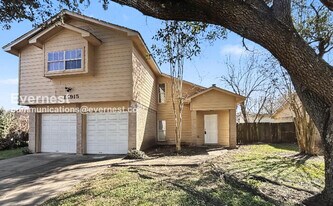 15915 Rosebriar Dr in Missouri City, TX - Building Photo