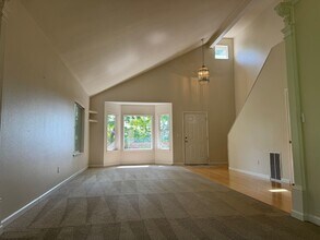 315 Stevens Ave NW in Renton, WA - Building Photo - Building Photo