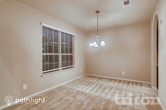 4 Logan Creek Lane in Conroe, TX - Building Photo - Building Photo