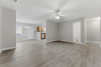 1267 Brookstone Rd in Atlanta, GA - Foto de edificio - Building Photo