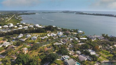 500 Green Dolphin Dr S in Placida, FL - Foto de edificio - Building Photo