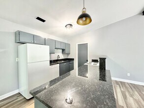 2896 Glen Hollow Rd in Greensboro, NC - Building Photo - Building Photo