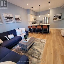 74 B Coxwell Ave in Toronto, ON - Building Photo - Building Photo