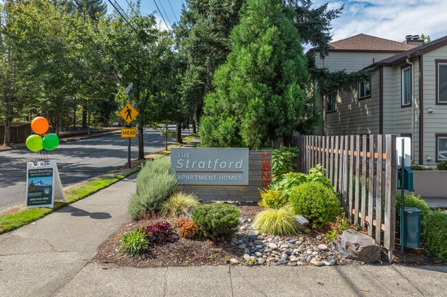 Stratford Apartments in Beaverton, OR - Building Photo - Building Photo
